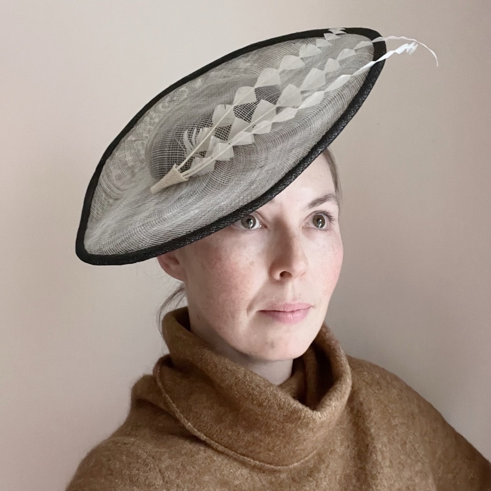 Fascinator - Picture 2 of 3